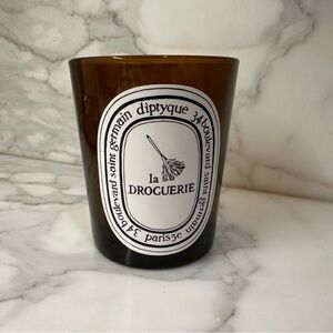 Diptyque La Droguerie Amber Candle